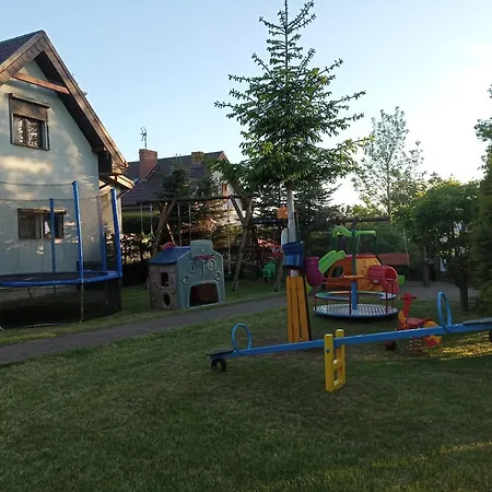 Сasa de vacaciones Domki Letniskowe U Migotki Mielenko